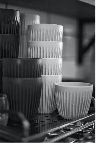 picture of stacked Huskee Coffee Cups
