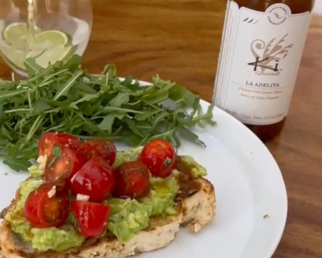 Smashed-Avo-on-Toast-just-got-Amazing-with-Chili-Chipotle petitstresors