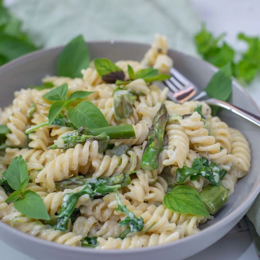 Creamy Mushroom & Asparagus Pasta (Gluten-Free & Vegan) - Petits Tresors