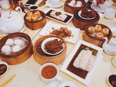 picture of dim sum on a table