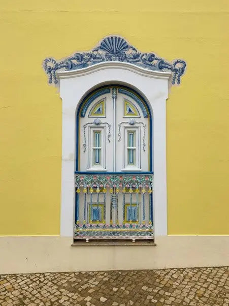 Picture of pretty door to a house