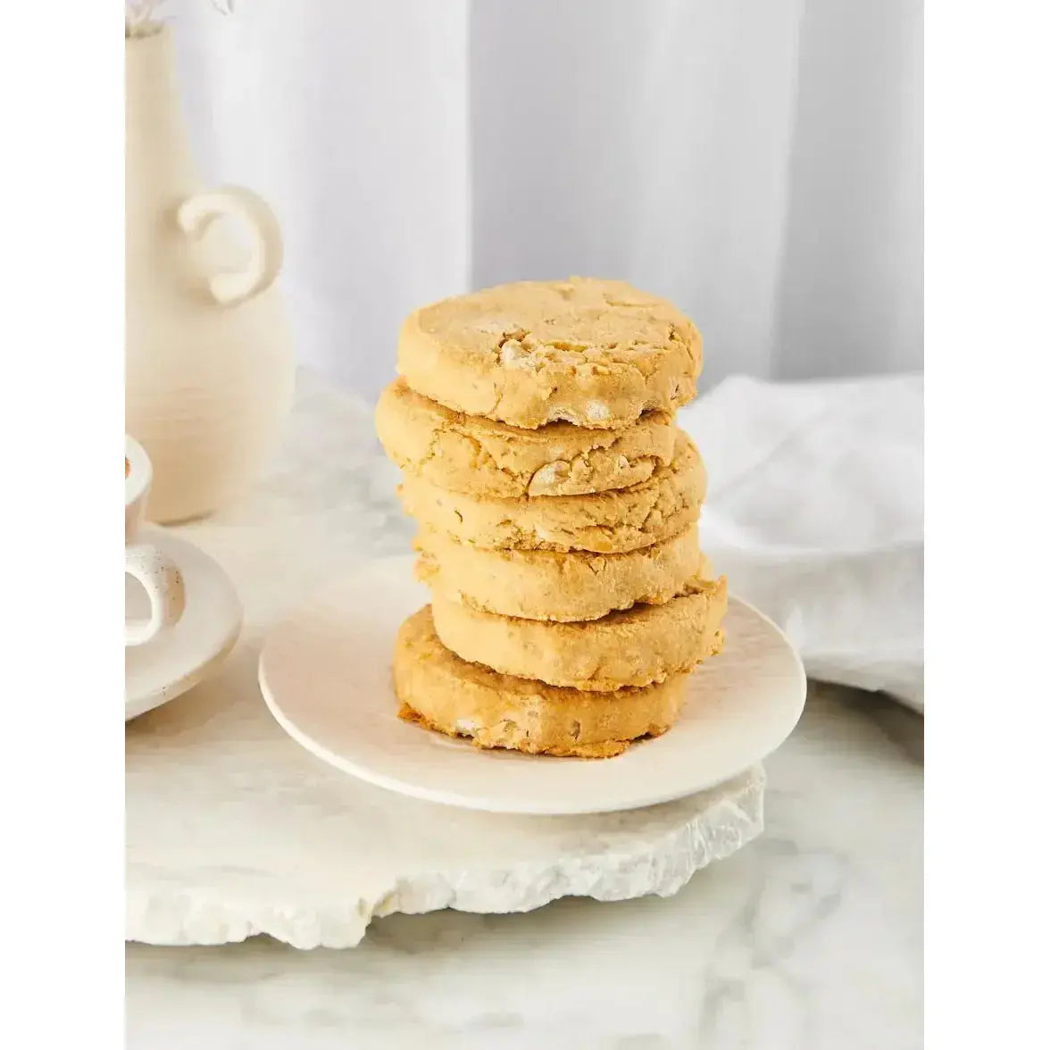 Byron Bay Cookies White Choc Macadamia – 60g Individually Wrapped Byron Bay Cookies